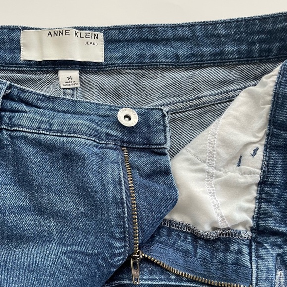 Anne Klein Denim Skirt Size 14 - Picture 2 of 6